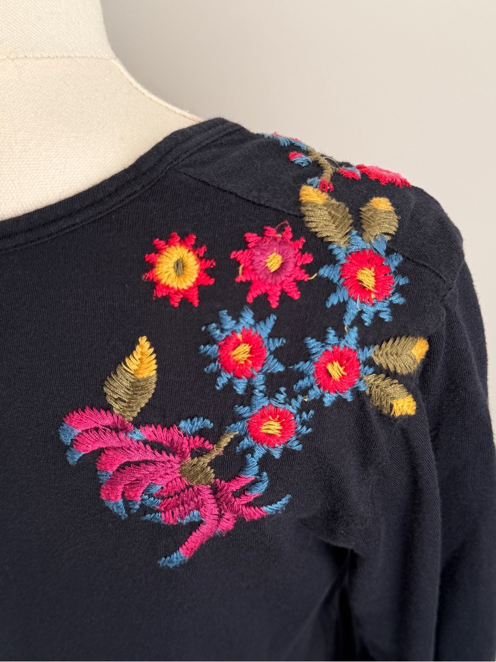 Johnny Was Black Embroidered V-Neck Smocked Cotton Midi Dress Size M - Picture 8 of 14